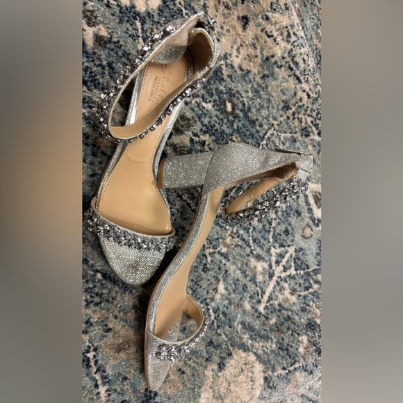 Jewel Badgley Mischka Women's Bronwen Block Heel Evening Sandals, size 7.5 - Picture 2 of 6